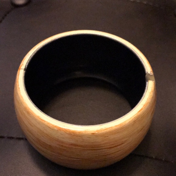 Vintage Plastic Clasp Bracelet *Final Price* - Picture 2 of 3